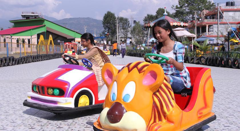 Hotel Jal Mahal Pokhara Buitenkant foto