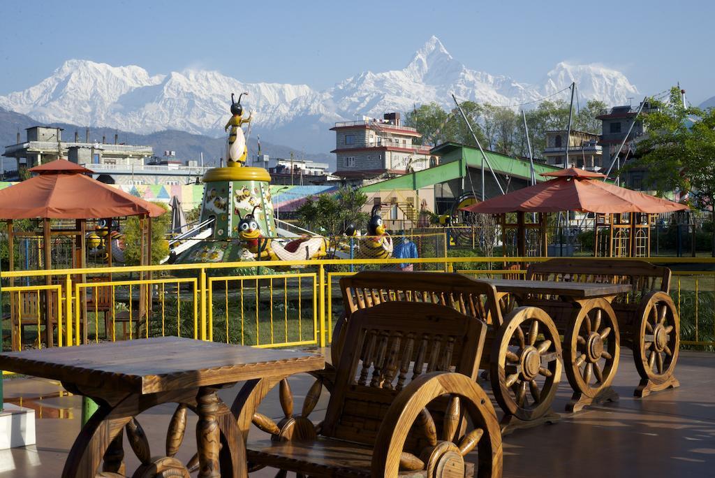 Hotel Jal Mahal Pokhara Buitenkant foto