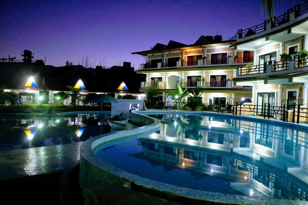 Hotel Jal Mahal Pokhara Buitenkant foto